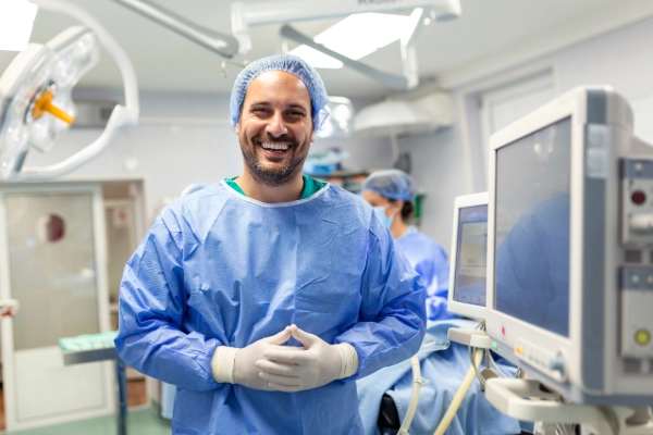 Hiatal hernia surgeon smiling