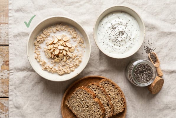 Whole grains and fiber-rich breakfast options for hiatal hernia