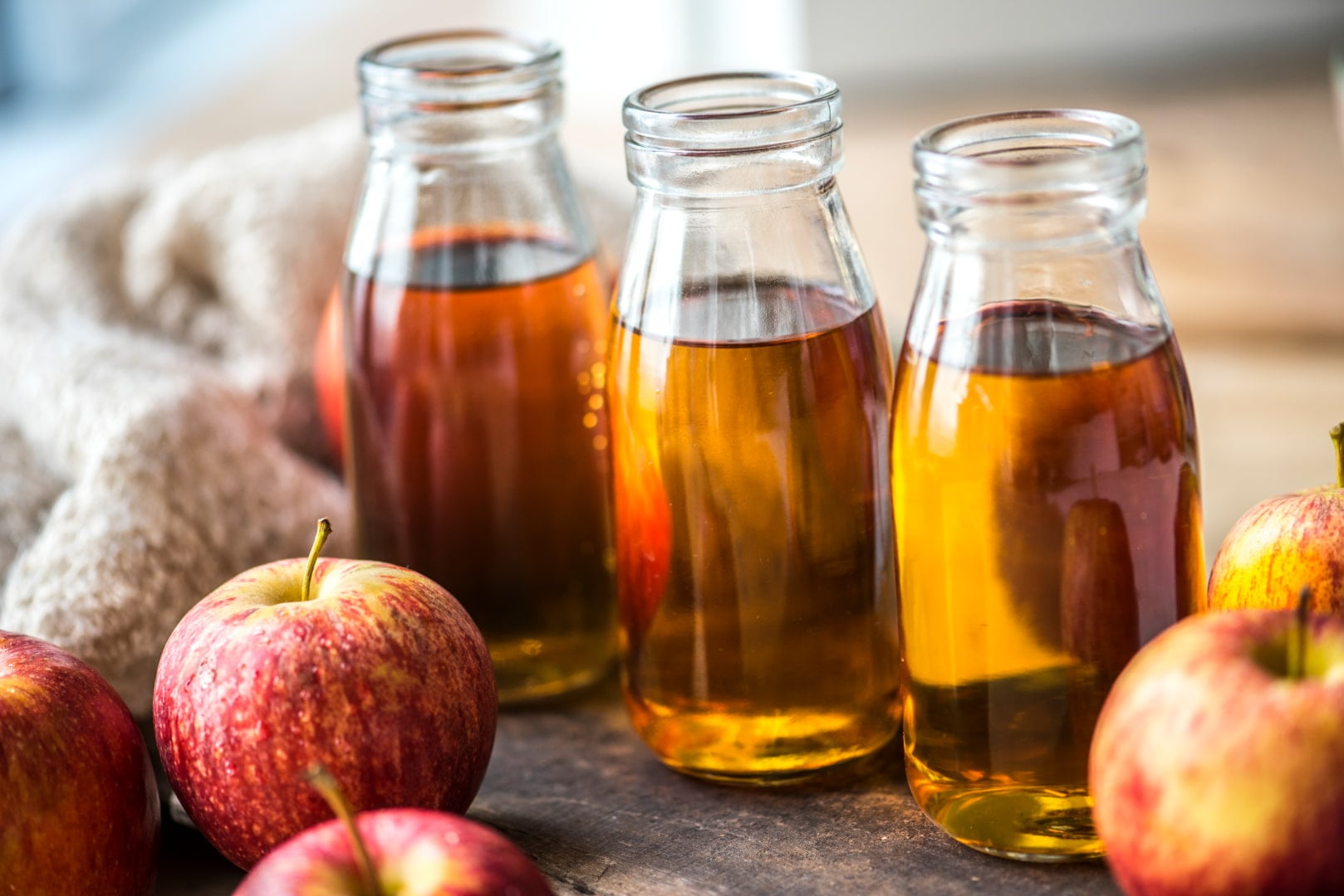 Bottles of apple cider vinegar that triggers heartburn