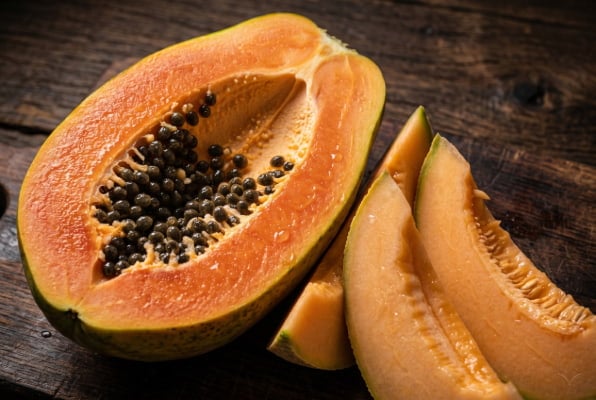 Papaya and cantaloupe as the safest vitamin C sources for acid reflux