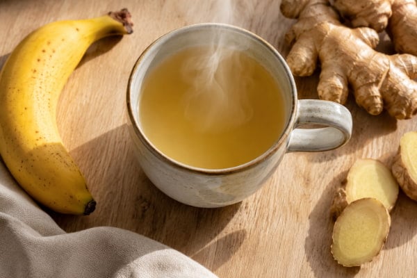 Ginger tea and banana as gentle drink options for acid reflux relief