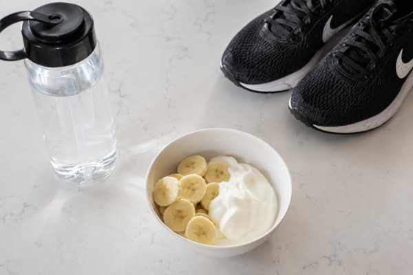 Reflux-friendly light snack before exercise to reduce heartburn risk